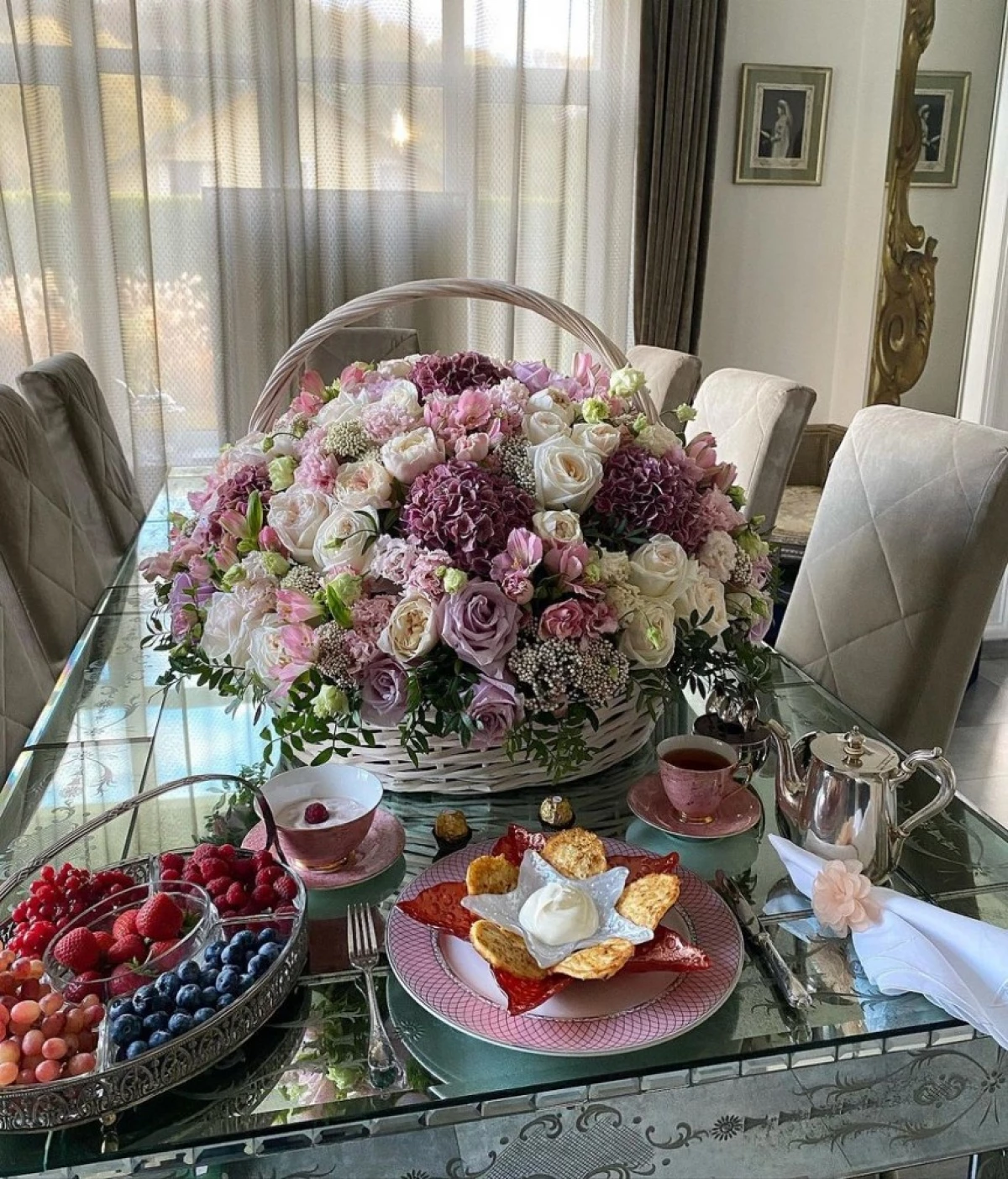 Het fenomeen van de Russische Instagram - Yana Rudkovskaya ontbijten bij het gemiddelde staatssector salaris 5214_21