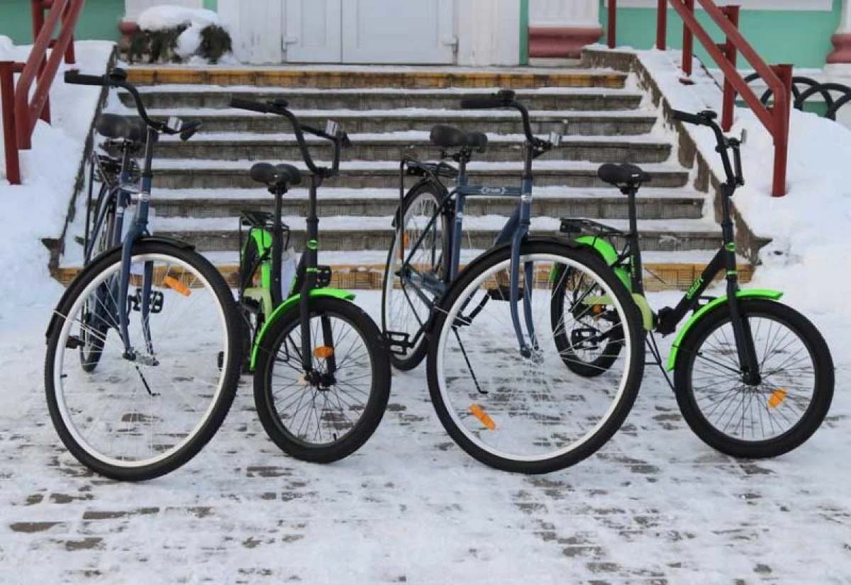 在Dyatlovsky地区，工会的社会服务在冬季举行了4辆自行车 5583_1