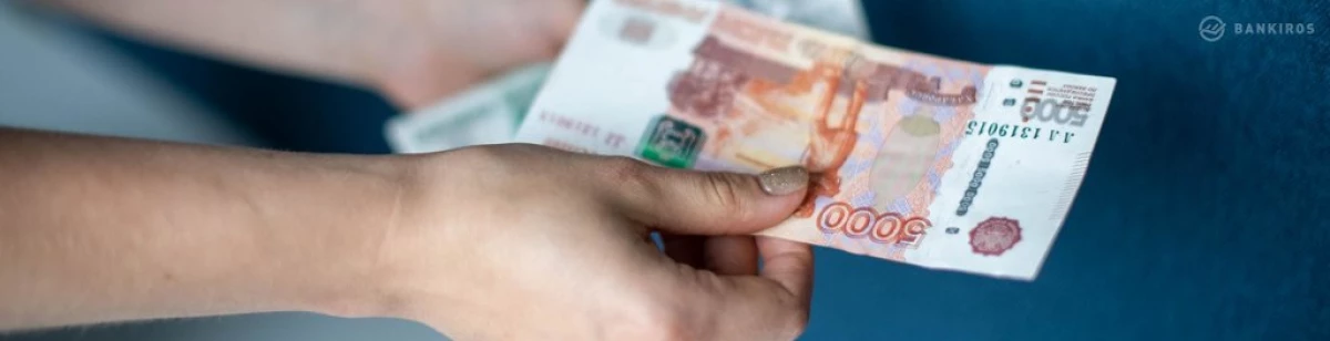 Navaly kollidéiert Rubel: Wat fir op der Währung ze waarden? 5921_1