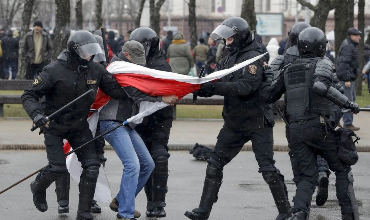 En Bielorrusia, reforzou o castigo por mítines non autorizados 6786_1