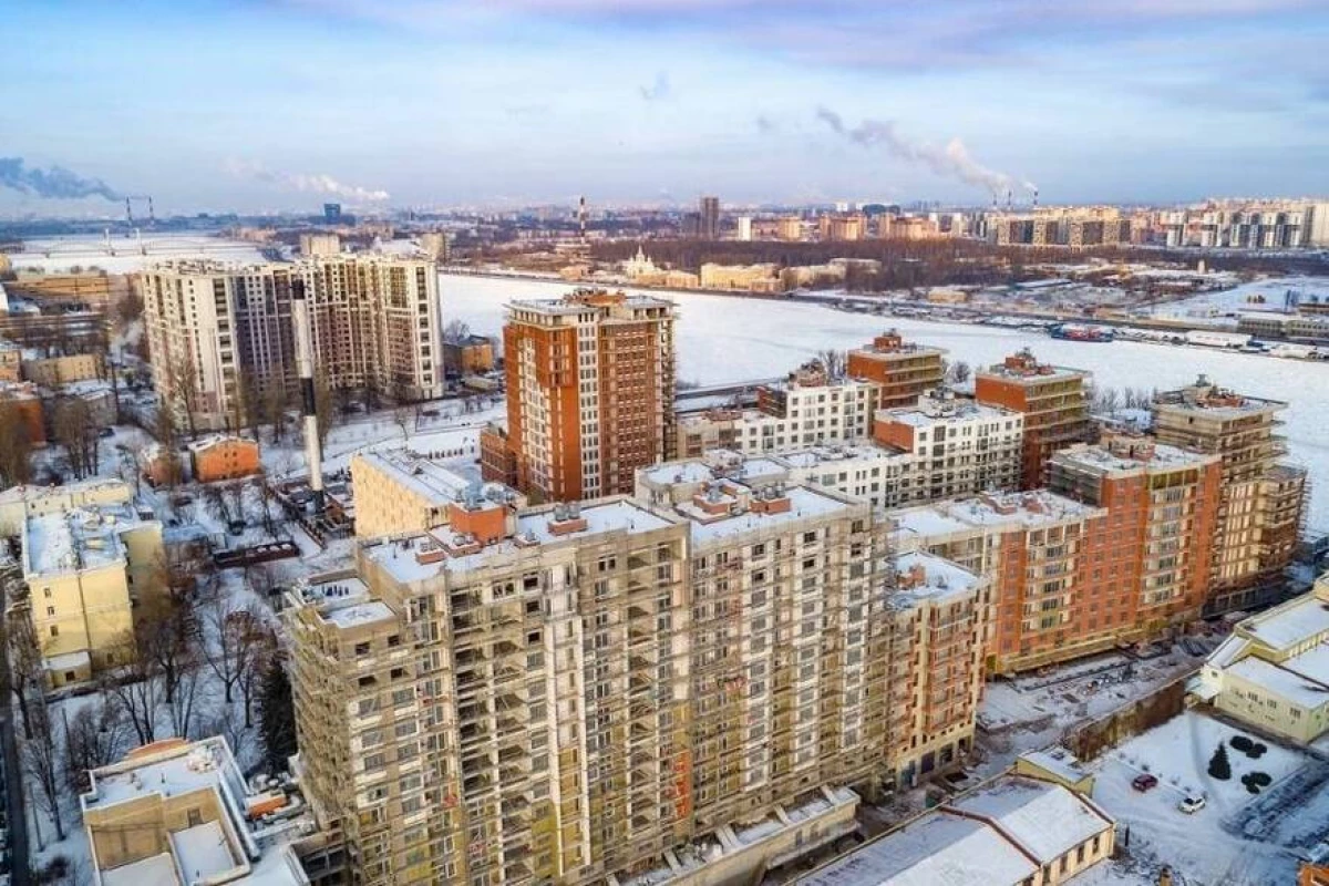 Neliniște februarie Digest: căderea vânzărilor, neplăcerea ipotecară, Kudrovo a privat metroul, o treime din clădirile noi cu o întârziere