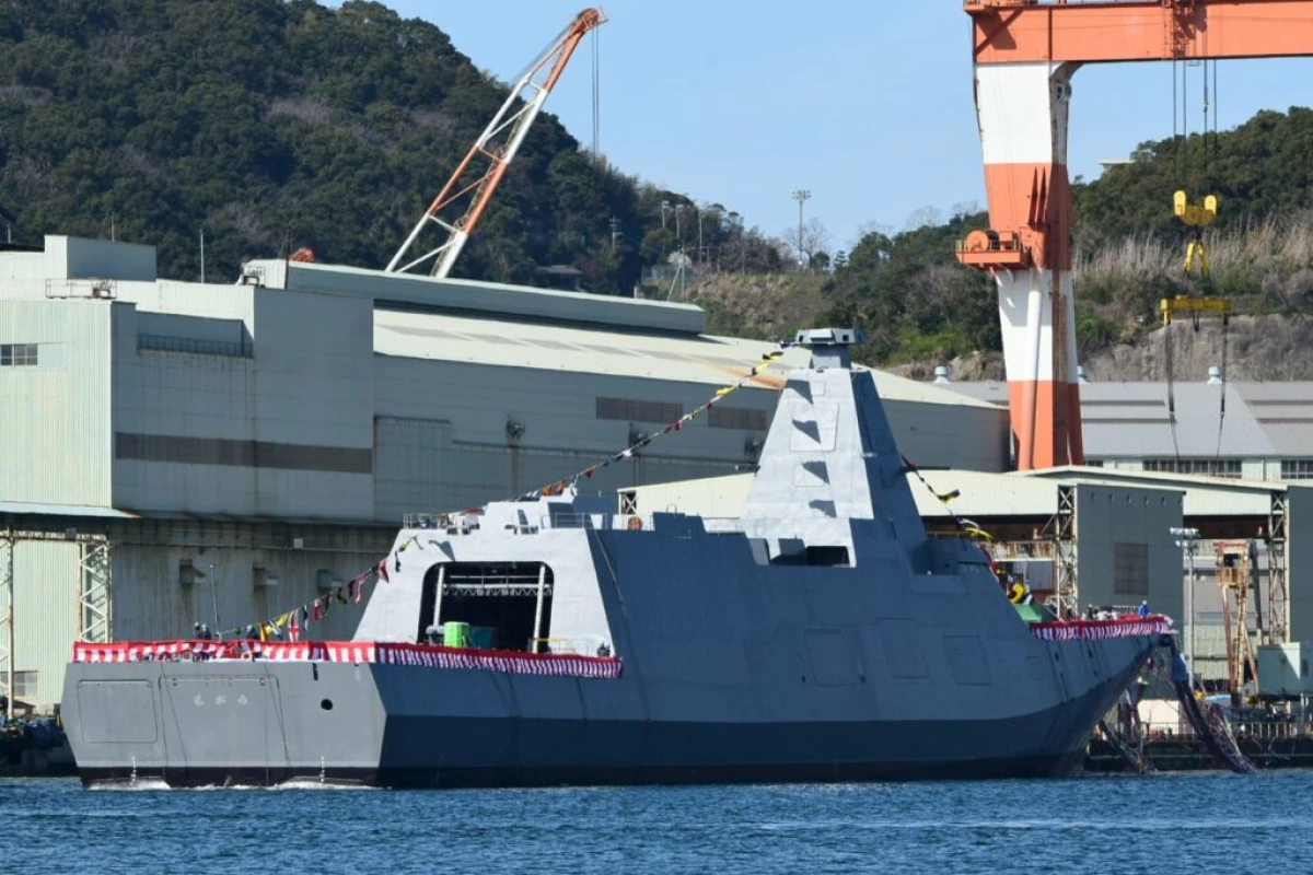Japani laski uuden sukupolven pään fregatti 7560_1