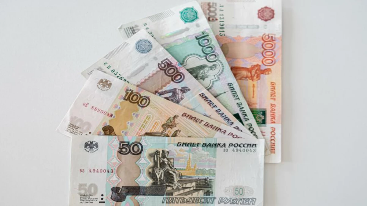 Devaluasie van die roebel en betalings aan die Russe: wat ons 