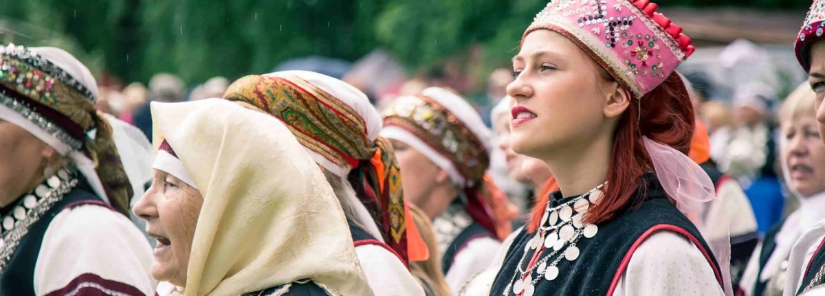 Estonyalıların gelenekleri - önlükdeki ormanın ve gelinin batıları 8592_1