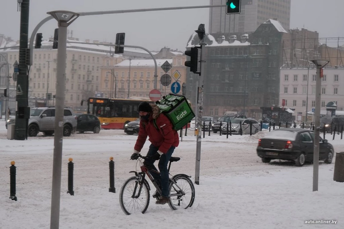 Във Варшава рекордни седименти. Как полската столица изпитва мощен снеговалеж 9135_8