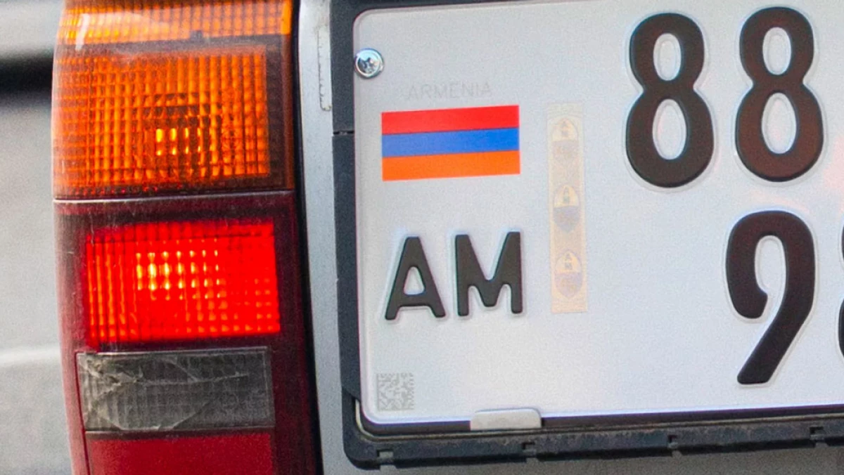 En Russie, resserré les règles des propriétaires de voitures avec des chiffres arméniens 9784_3
