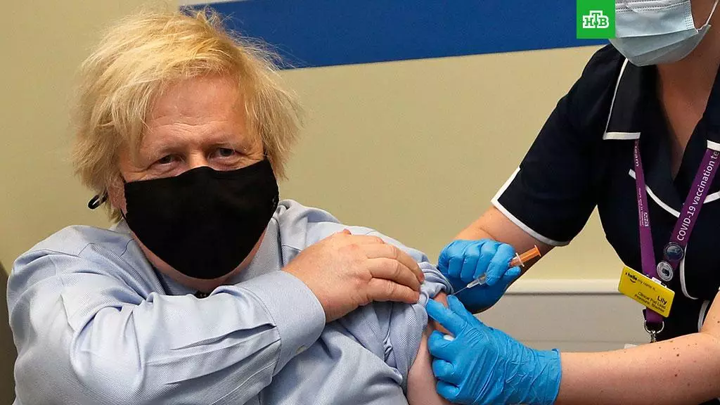 De Boris Johnson gouf eng Impfung Astrazeka ginn fir hir Sécherheet ze beweisen 10305_1