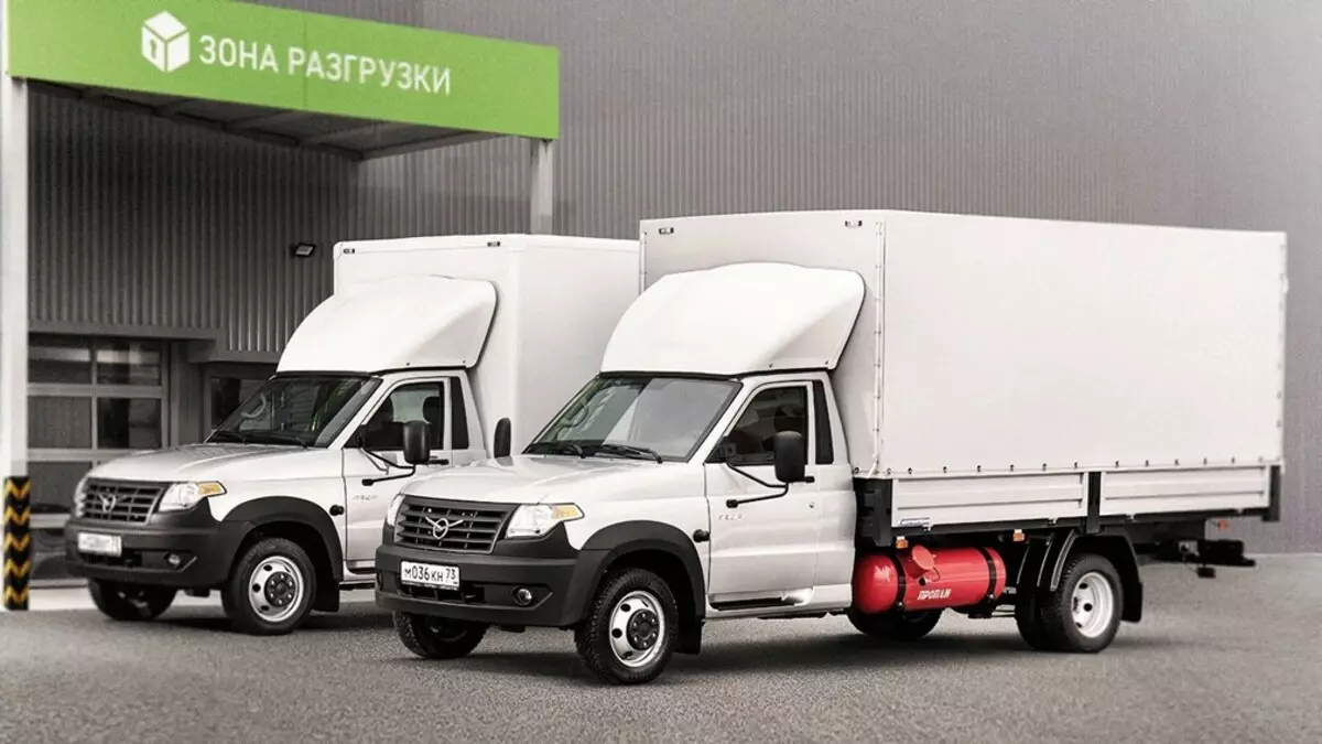 UAZ showed a new commercial pickup 10459_1