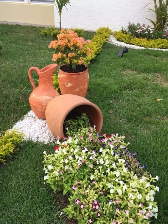 10 όμορφα λουλούδια στην αυλή ενός ιδιωτικού σπιτιού για όσους χάθηκαν το καλοκαίρι 11123_15