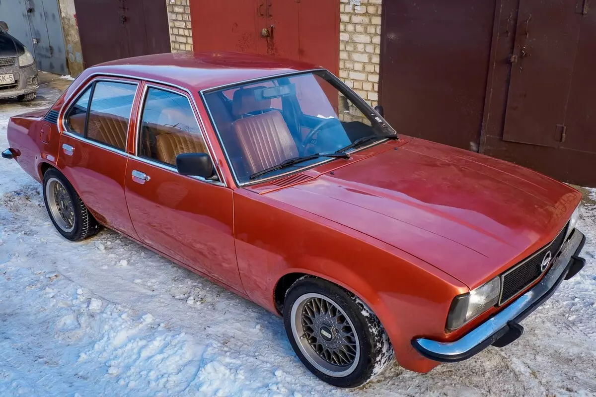 Belarus'ta böyle yok. Restore Opel Ascona 1979 Sürüm 11237_1