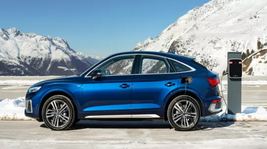 Audi հագեցած հիբրիդային մոդելները `ավելի հզոր մարտկոցներով