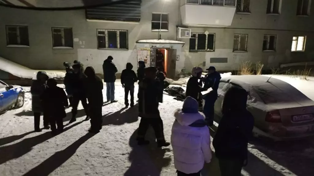 W ogniu w wieżowcu Yekaterinburg zmarł osiem osób. Jedna z ofiar przed śmiercią poprosiła pomoc w Twitterze 11627_2