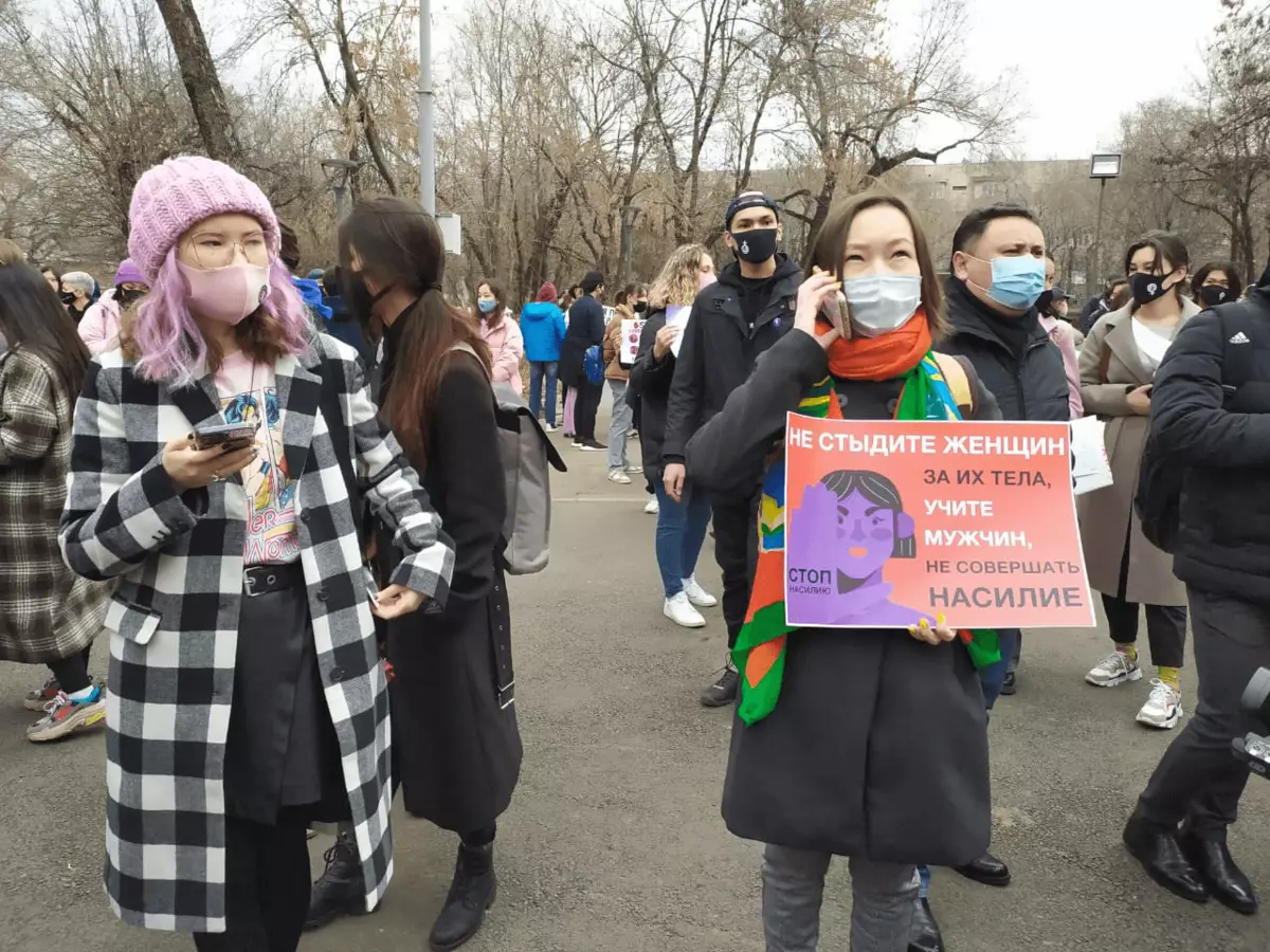Märtsis naiste õiguste eest toimus Almatõl (foto) 11723_4