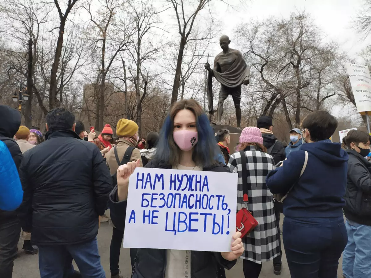 Maaliskuu Naisten oikeuksista tapahtui Almaty (kuva) 11723_5