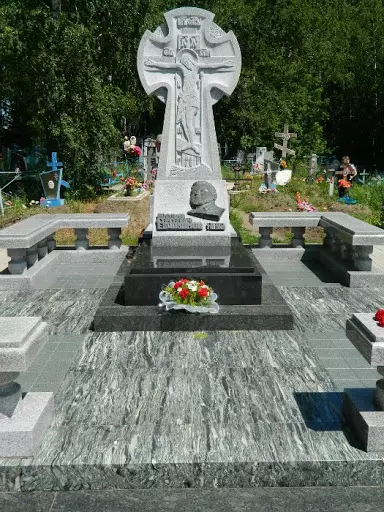 Di dinya istirahat: naon monumen katingal di kuburan Rusia Rusia (20 poto) 11740_20