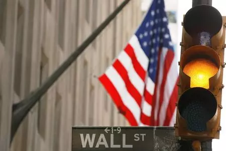 Wall Street fluktueart dy't wachtsje op 'e goedkarring fan it stimulearringspakket 12080_1