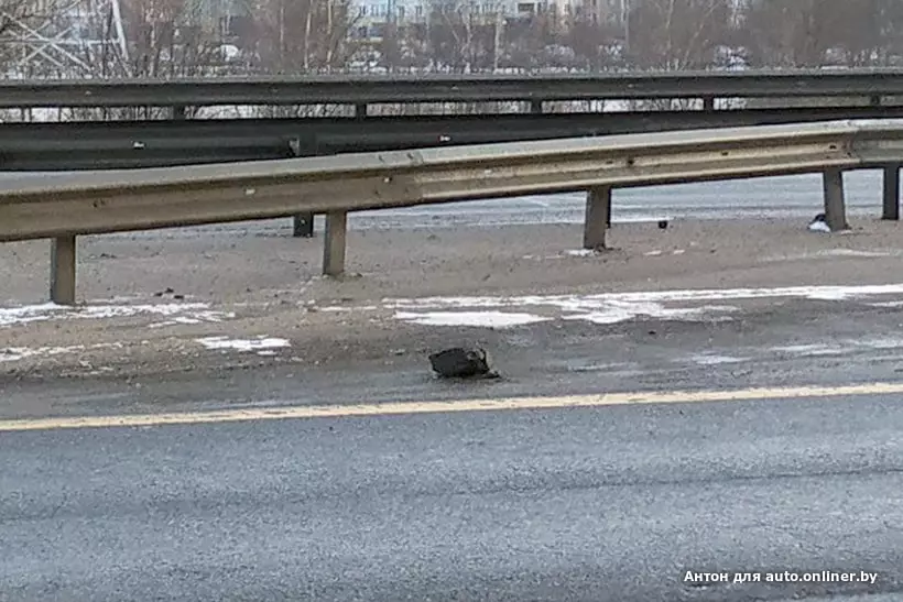 Nieznany poranek w Moskwie Ring Road: Pięć samochodów wszedł w wypadek, trzy kolejne zostały ranne z pit 12155_4