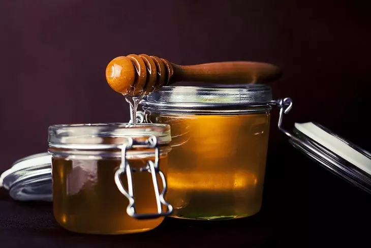 俄罗斯养蜂人想要防止蜂蜜伪造者 12259_1