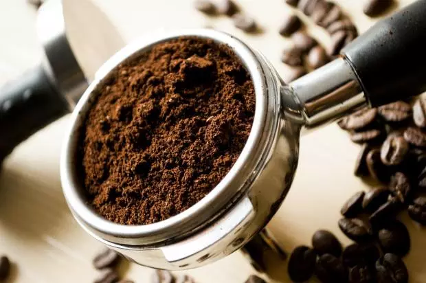 8 razones para no disponer de café grueso y usarlo en la vida cotidiana 12306_2