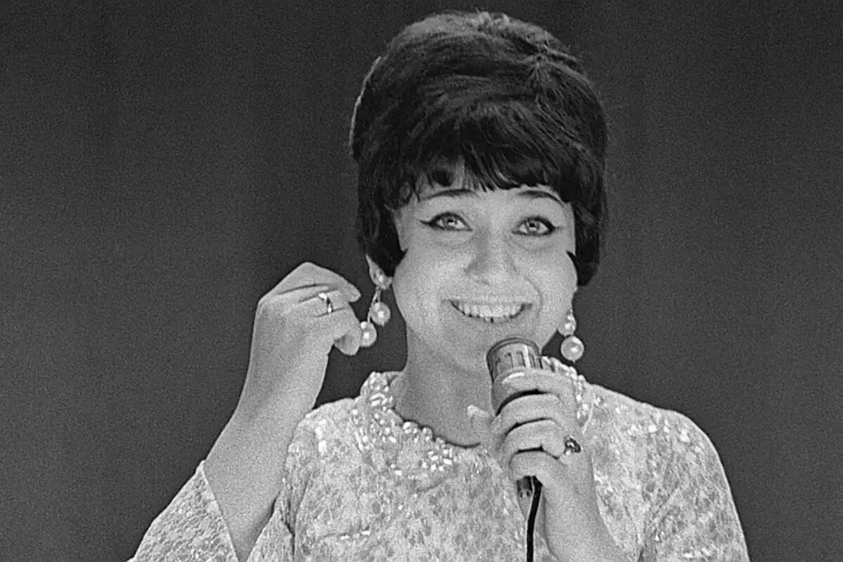 Penyanyi Uni Soviet. 20 teratas. Vokal wanita terbaik (bagian kedua) 15014_2