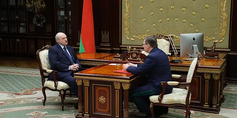 Лукашенко: Жил нь Беларусд хэцүү байх болно, мөн түүний бүрэн эрхтнийг аливаа зүйлээ хэмнэх шаардлагатай байдаг 1616_1