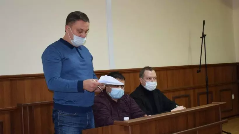 Saratov Oblsud: Prigarov வழக்கறிஞர் எதிராக ஒரு லஞ்சம் வழக்கு saratov 