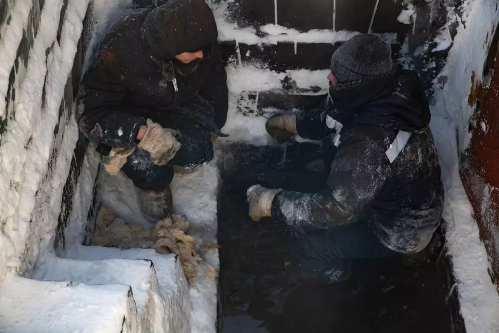 ? urrows کے بارے میں 6 حقائق، جس میں گرمی کے تحت برف میں سرنگوں کو کاٹ دیا 16944_3