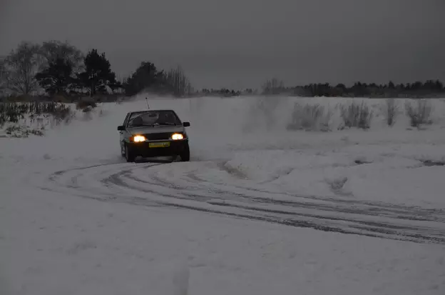 Напуштени села, ледена патека и снег брод: 5 Забава во регионот Киров за екстремни љубовници 17619_4