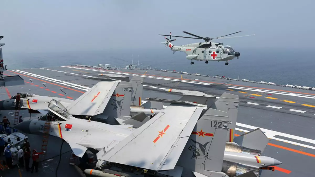 Ndege Mpya ya Carrier Navy China itapokea athari za drones mashambulizi 11