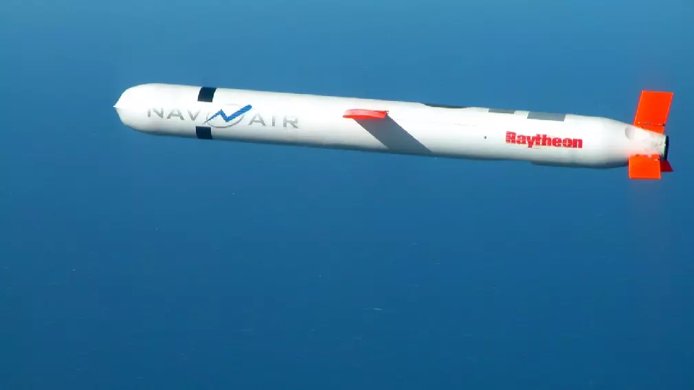 Jawapan Amerika "Calibram": Apa roket terbaru Tomahawk