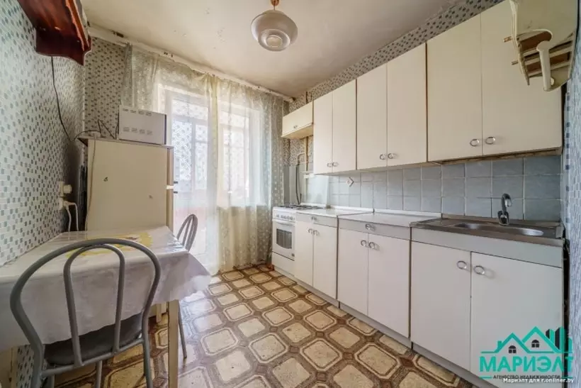 Ние сме во потрага за евтини станови во Минск: odnushki во советските домови, но без советски поправка 18240_12