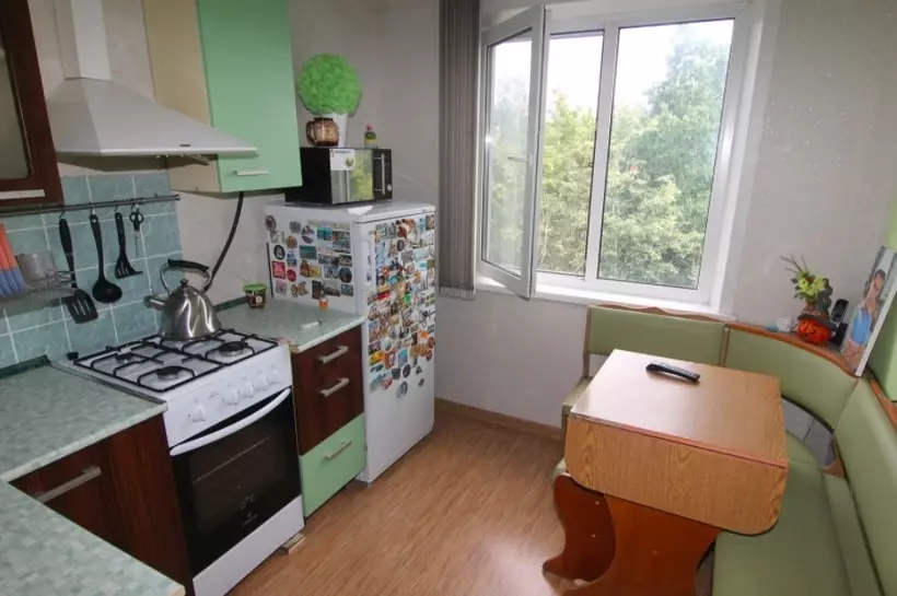 אנחנו מחפשים דירות זולות במינסק: אודנושקי בבתים הסובייטיים, אך ללא תיקון סובייטי 18240_23