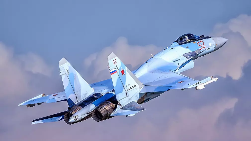 Nacionalni interes govorio je o Su-35 superiornosti nad američkim F-15