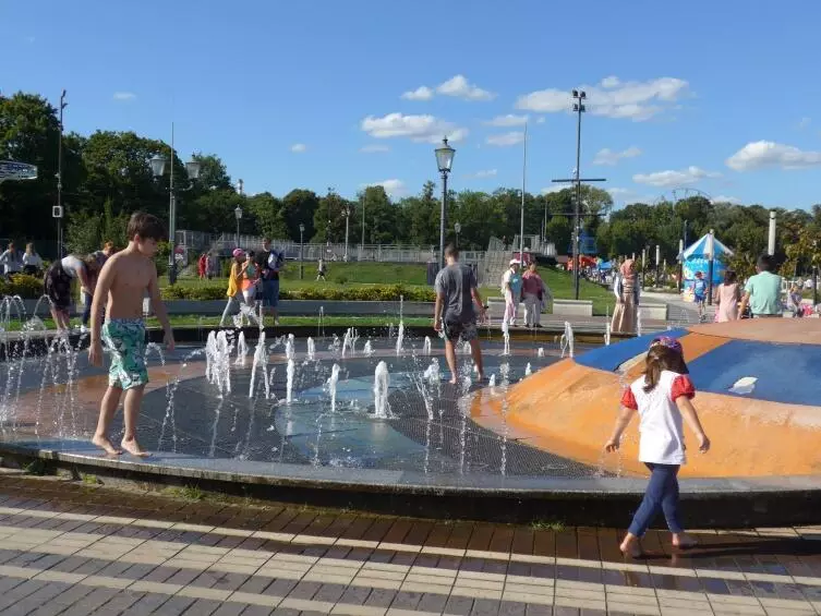 شهرهای روسیه: Kaliningrad خوب چیست؟ پیاده روی و موزه ها 18727_3