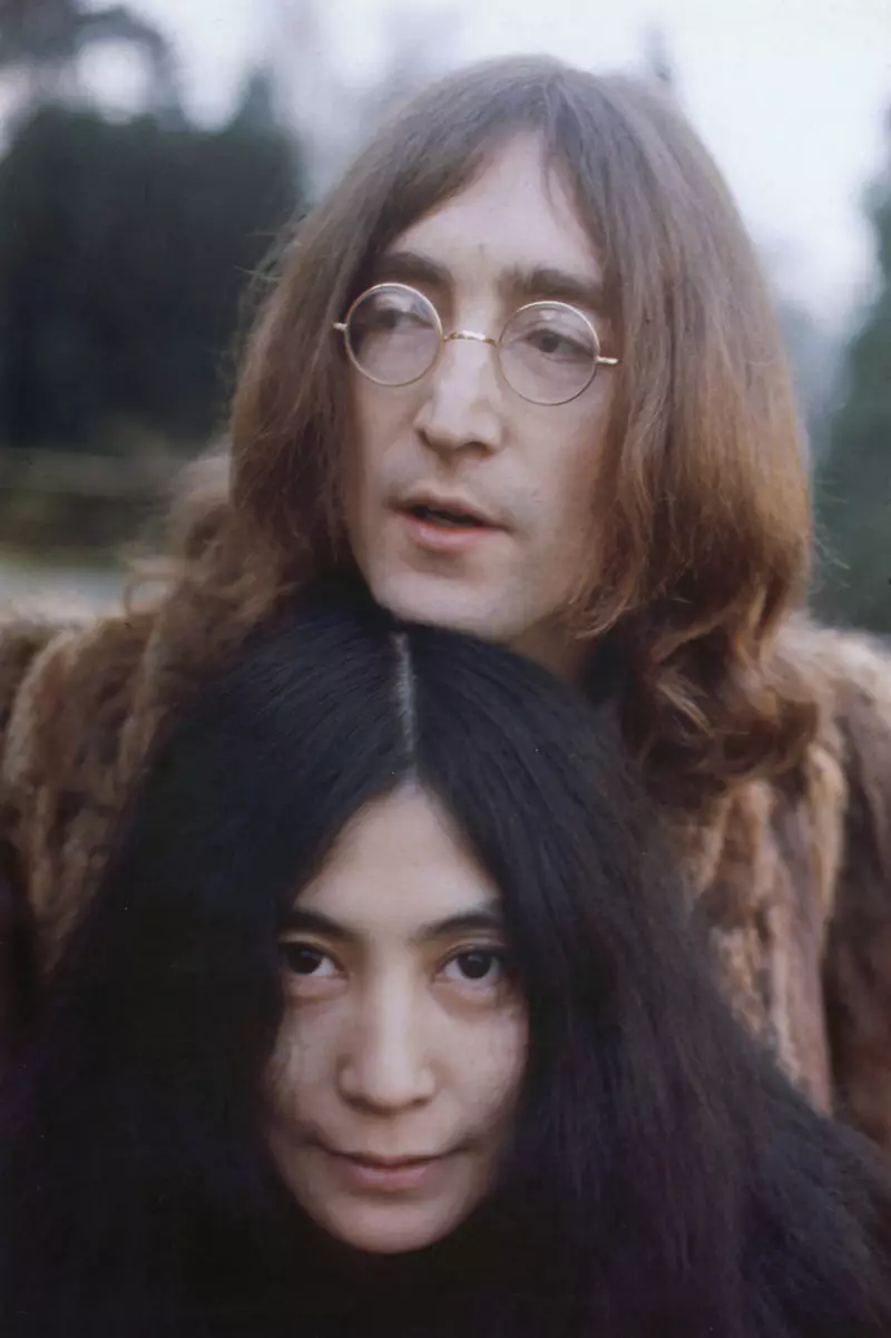 Geschiedenis van liefde Yoko It en John Lennon in foto's 1873_4