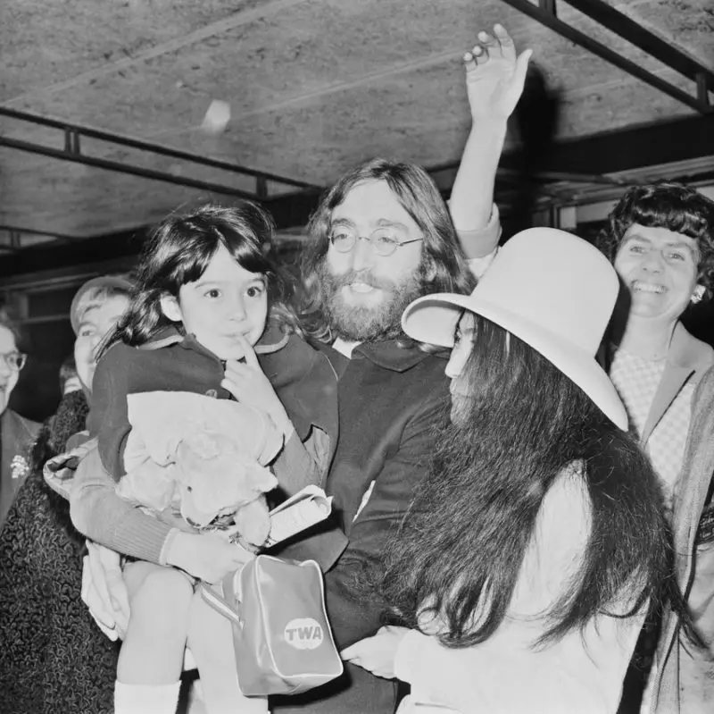 Historia miłości Yoko It i John Lennon na zdjęciach 1873_7