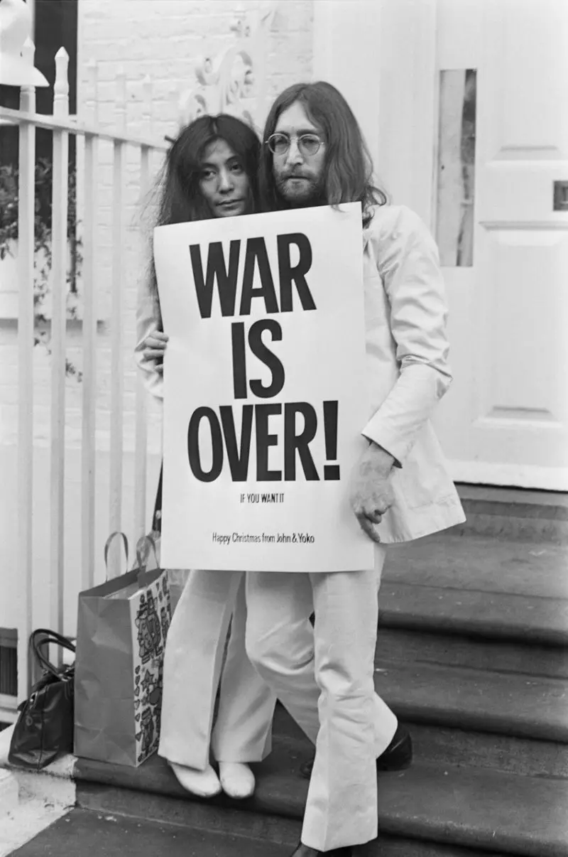 Geschiedenis van liefde Yoko It en John Lennon in foto's 1873_8