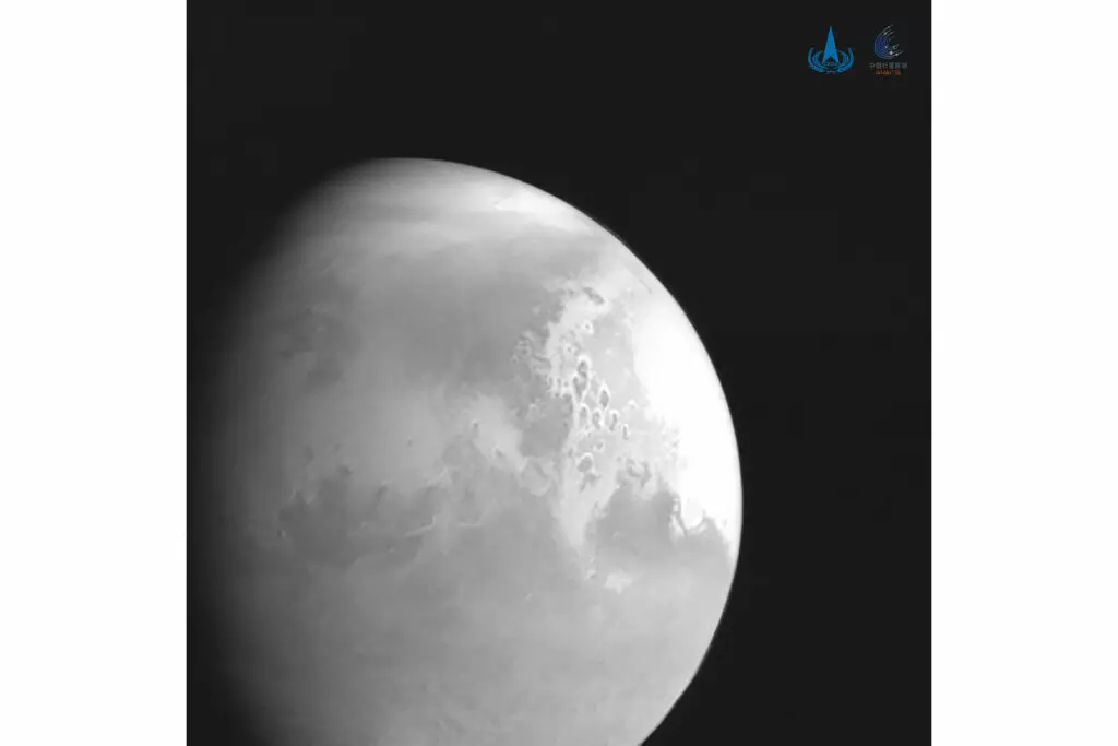 Гонки піонерів: на орбіту Марса з різницею менш ніж за добу вийшли відразу два космічні апарати - перші китайська та арабська зонди 1879_3