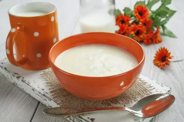 Porridge yabwino ya semolina: zinsinsi zochepa + Chinsinsi 19174_2