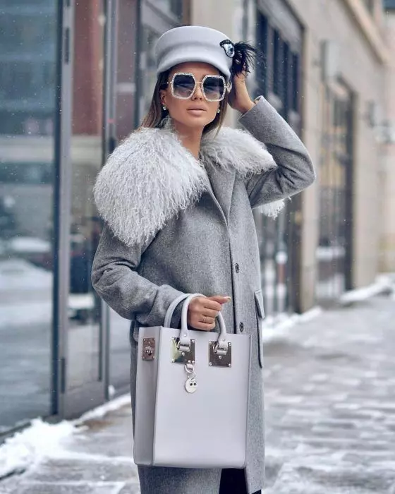 Пальто зима 2021: Безпрограшні фасони для видатних жінок 19255_15