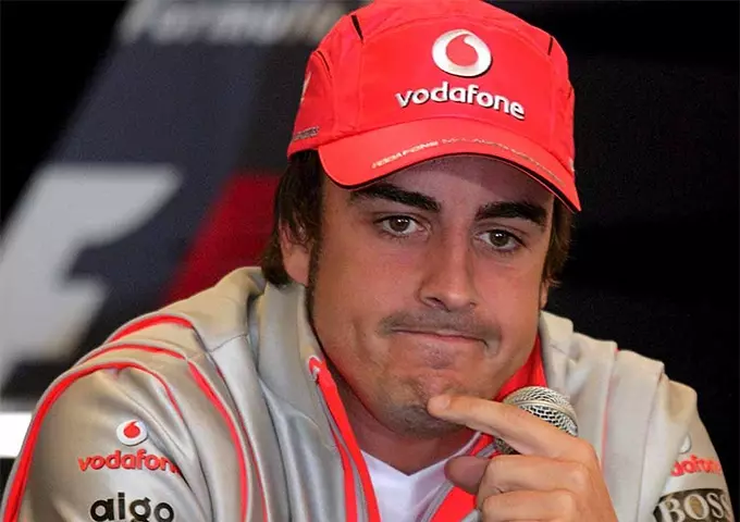 Fernando Alonso neľutuje nesprávne riešenia 19730_1