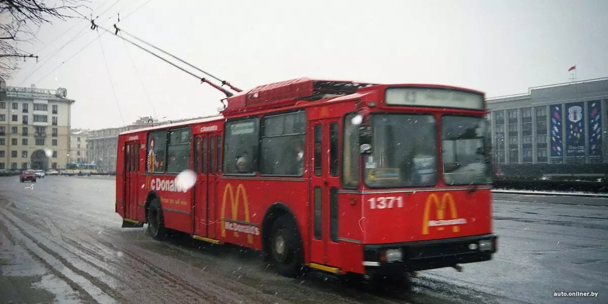 الكلاسيكية تحت الأسلاك. نتذكر حافلات Minsk Trolley من Ziu و 