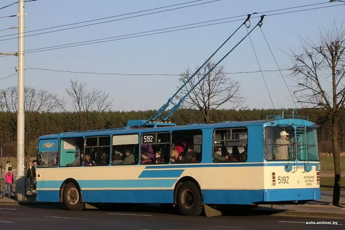 Klassesch ënner Drot. Mir erënnere mech un déi Minsk Trolley Bussen vun Ziu an hir 
