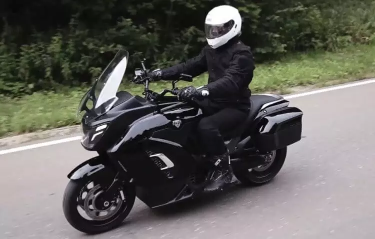 La unua Aurus-elektra motorciklo en Rusujo estas prezentita. Li ne verŝajne estos por via poŝo 2109_5