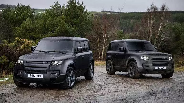 Nowy obrońca Land Rover z V8 jest oficjalnie reprezentowany