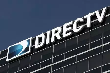 Moody pozitive estimis la vendon de AT & T 30% de la DirecTV-akcioj
