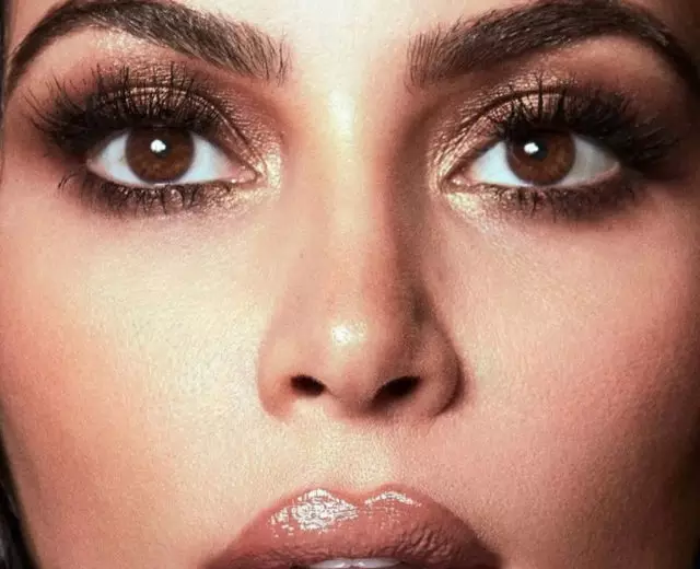 "Vaikutus Kardashian": perheen negatiivinen vaikutus kauneuden ja muodin maailmaan