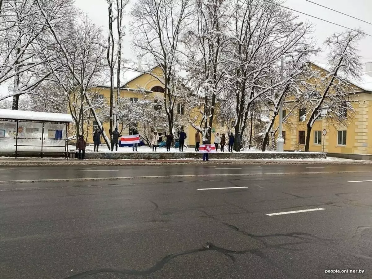 Недела во Минск: Тихановска за новиот устав, митинг во јавна поддршка 21805_6