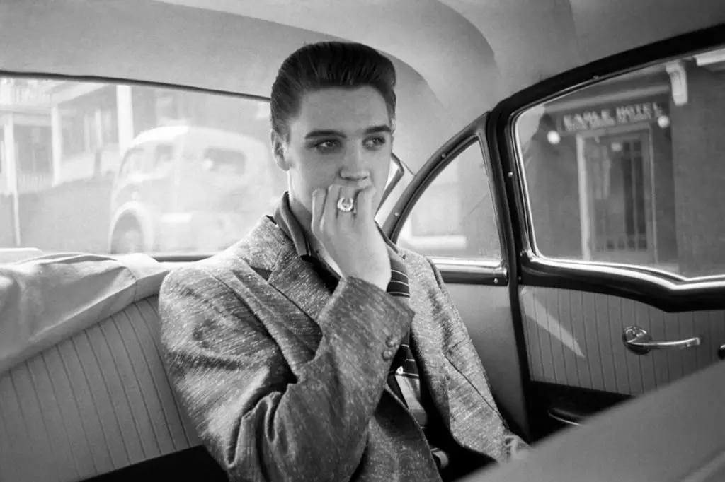 Elvis Presley: Zanimljive priče iz života kralja stijene i kotrljanja ...