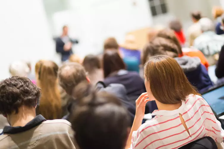 Hoe te handelen op mensen en niet bang? Presentatie. Hoe een rapport te lezen? Deel 1 22254_3